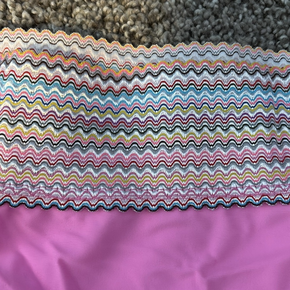 Pink Bikini - Picture 2 of 9